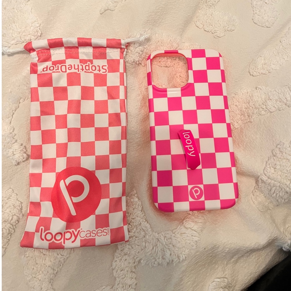 NWOT Pink Checkered Loopy Case